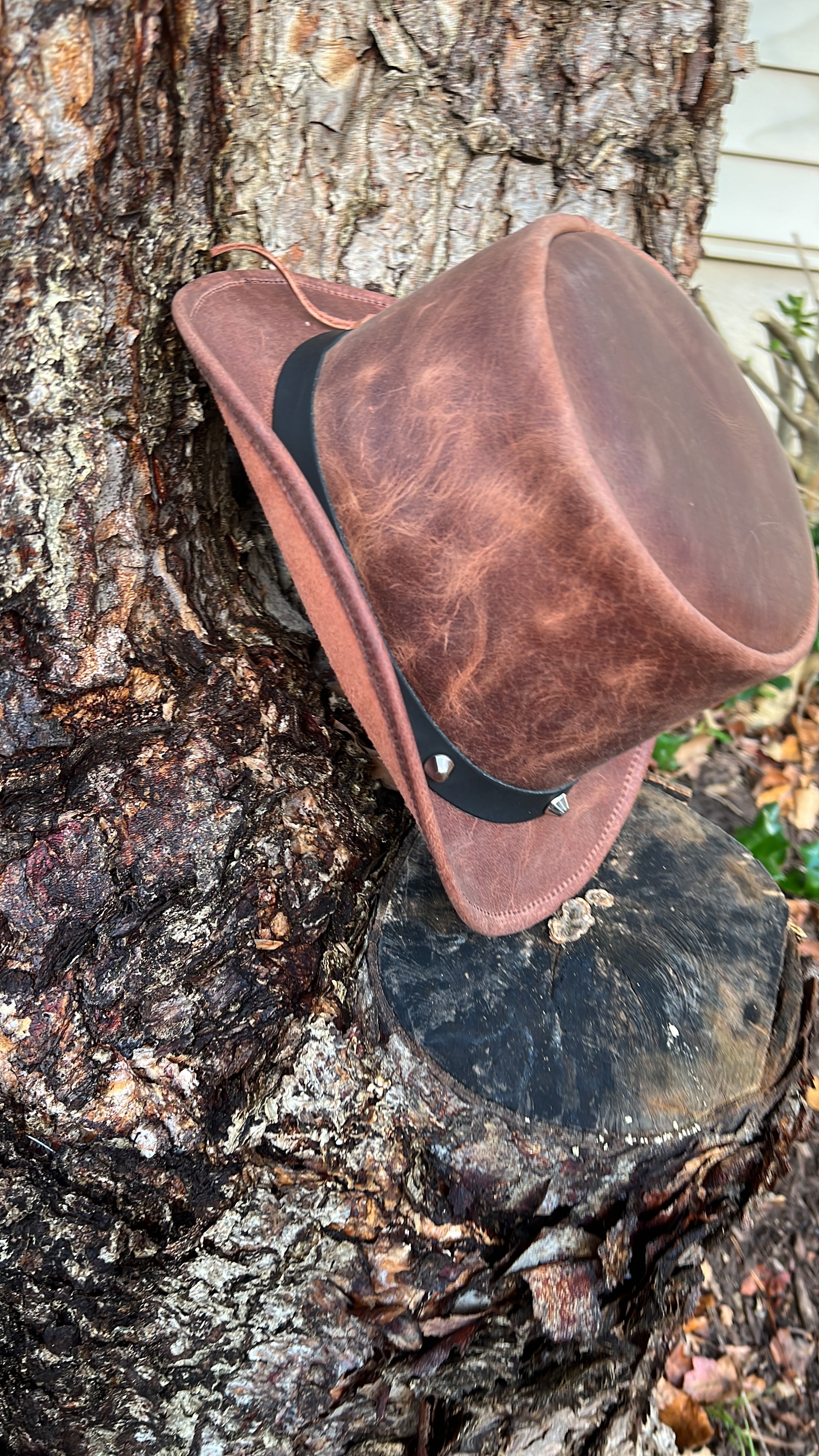 Distressed Style Classic Genuine Brown Leather Top Hat Corvus Store